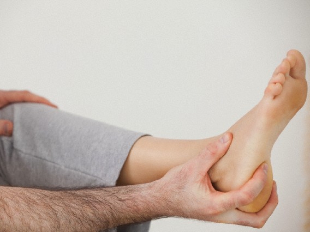 artrozė pėdų gydymas namuose priežasčių kai sąnariai serga