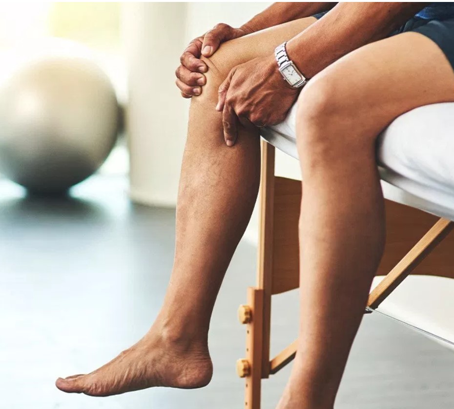 skausmas pėdos koja ryte iš to ką atrodo artrozės sąnarių