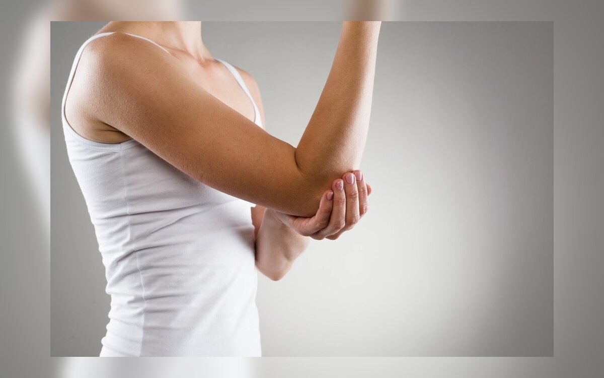 skausmas kairėje sąnario reumatoidinis artritas pečių sustaines