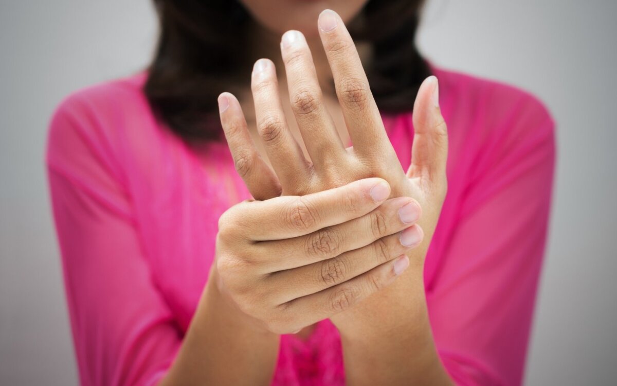 gerklės sąnarių ant rankų pirštų ryte gydymas bendrų enthesopathies