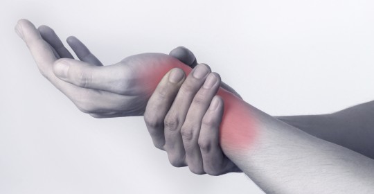 rankų riešo skausmas osteochondrozė kairiojo sąnario