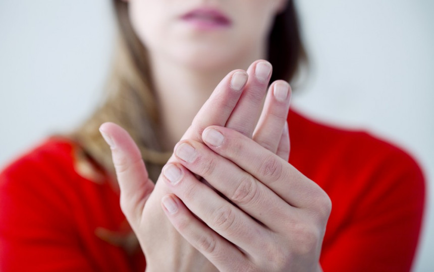 uždegimas pirštų sąnarius gydymas reumatoidinis artritas gerklės rankos