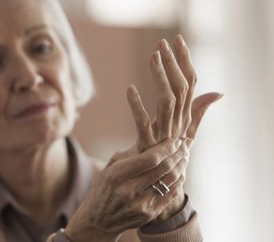 artritas ir artrozė sąnarių gydymas klajojo skausmus rankų sąnarius