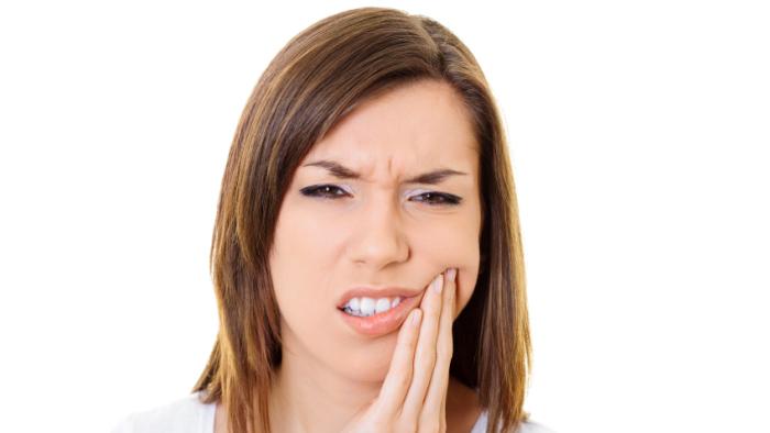 dantų išminties skausmas sąnariuose